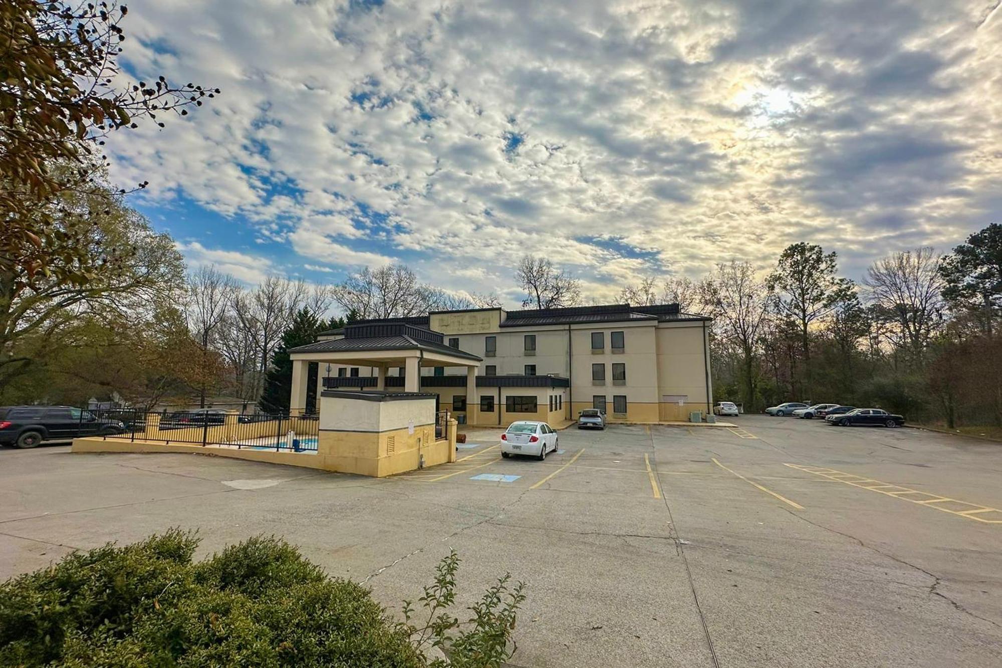 Oyo Hotel Rome West Ga Zewnętrze zdjęcie